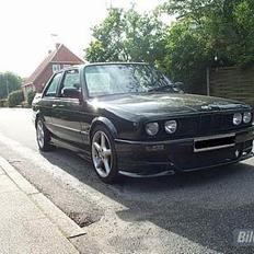 BMW e30