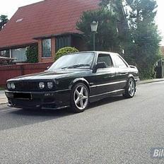BMW e30