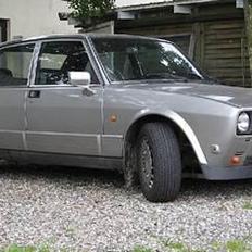 Alfa Romeo Alfetta 2000