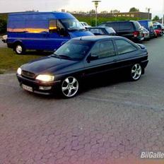 Ford escort 1.8 sport