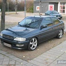 Ford escort 1.8 sport