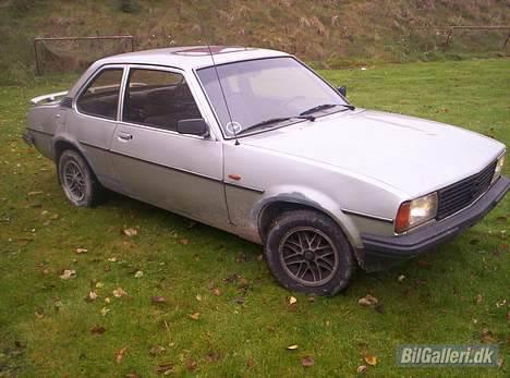 Opel Ascona B Nr. 1 (i pit) billede 1