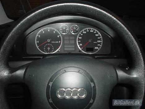 Audi A4 *** SOLGT *** billede 10