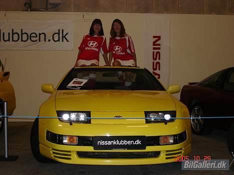 Nissan 300ZX Twin Turbo - De sødeste af eventpigerne fra Biler for Alle oktober ´05. billede 6