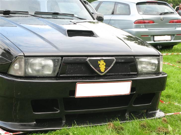 Alfa Romeo 75 - Mit hjemmemalede airbrush logo billede 1