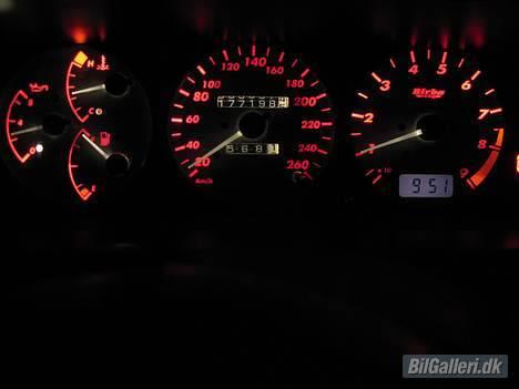 Nissan Primera 2.0e GT Solgt - Birba ur skiver med lys i  billede 9