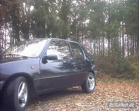 Peugeot 205 Xri - Total Skadet billede 2