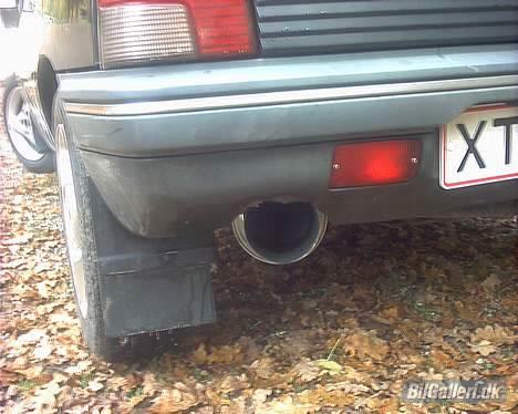 Peugeot 205 Xri - Total Skadet billede 4