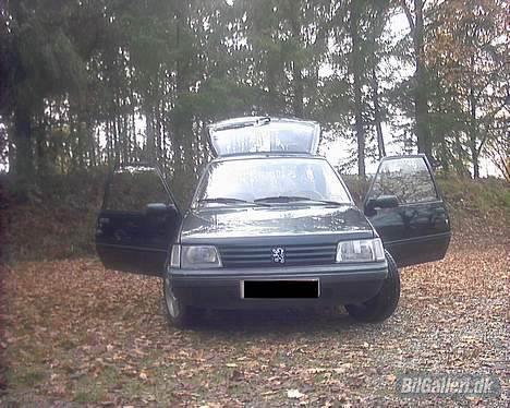 Peugeot 205 Xri - Total Skadet billede 8