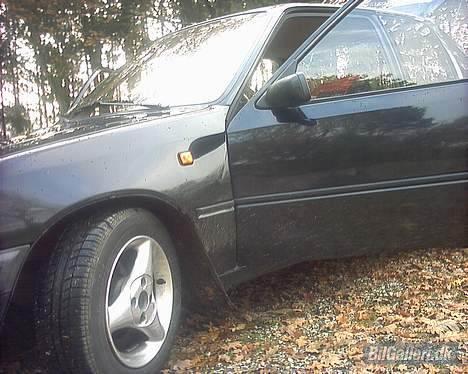 Peugeot 205 Xri - Total Skadet billede 11