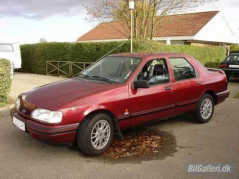 Ford Sierra solgt og brændt  - fra sin gode side billede 6