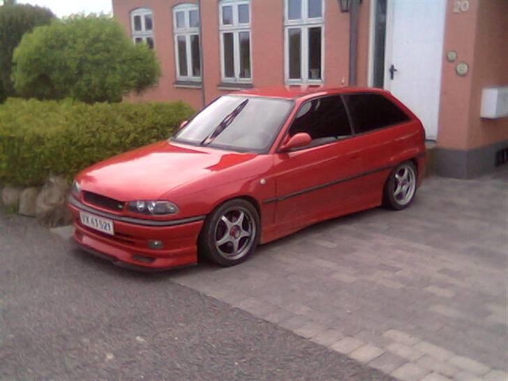 Opel Astra F SOLGT - Det færdige resultat a bilen billede 1