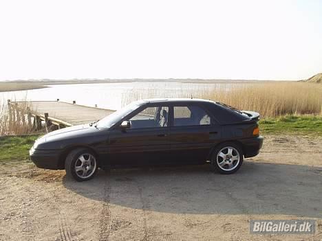 Mazda 323F gt (solgt) billede 12