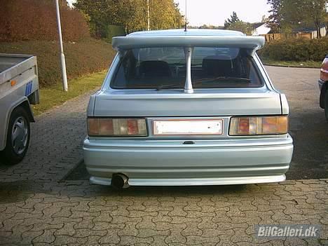 Ford Escort RS turbo - Bagenden med spec. rs bagskørte og 2,5" ender ud i 4" afgang.. lyder rigtigt godt:P billede 12