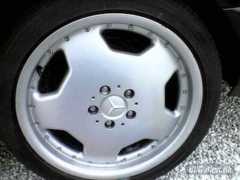 Mercedes Benz E300 TD (SOLGT) billede 3