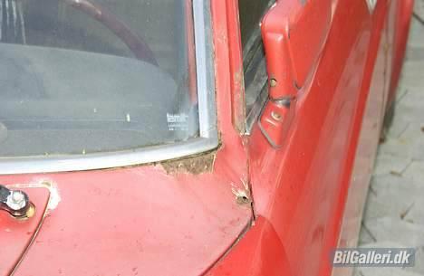 Mazda 929 Hardtop - rust rust og atter rust billede 4