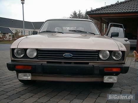 Ford capri 2,3 s v6 (solgt) billede 4