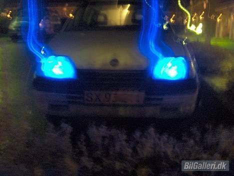 Opel Kadett E Van solgt - Spooky.. En kamerafejl.. Men ser nu meget specielt ud.. billede 5