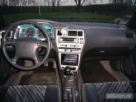 Toyota corolla solgt - kabinen som er malet sølv billede 4