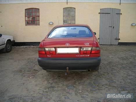 Toyota Carina E SOLGT billede 2