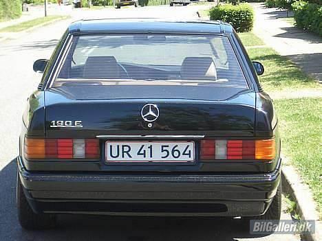 Mercedes Benz 190E billede 2