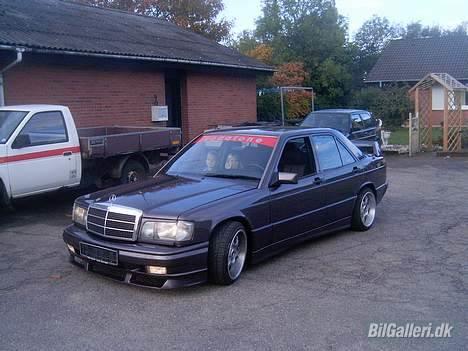 Mercedes Benz 190 E Evo Sportsline - Hjemme i gårdspladsen billede 8