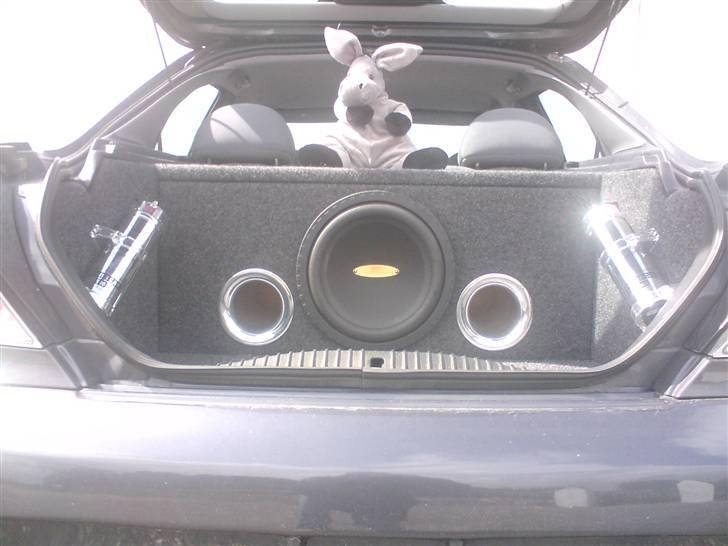 Ford Mondeo Flair. - The Boom Boom Box billede 7