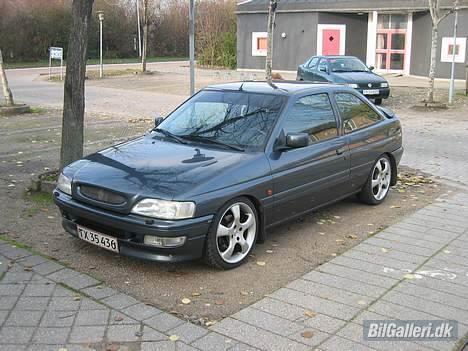 Ford escort 1.8 sport billede 2