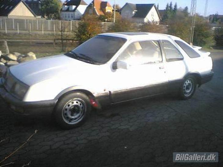 {{currentPhoto.altText}} billede {{currentPhoto.number}}