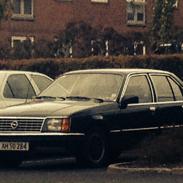 Opel Commodore 2,5S BERLINA