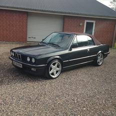 BMW E30 325i Cab