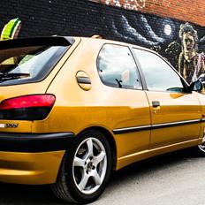 Peugeot 306
