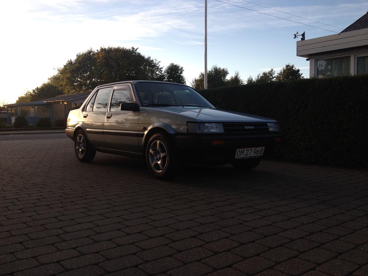 Toyota Corolla  1,6. (AE82) Sedan! ( KNUST :'( ) billede 1