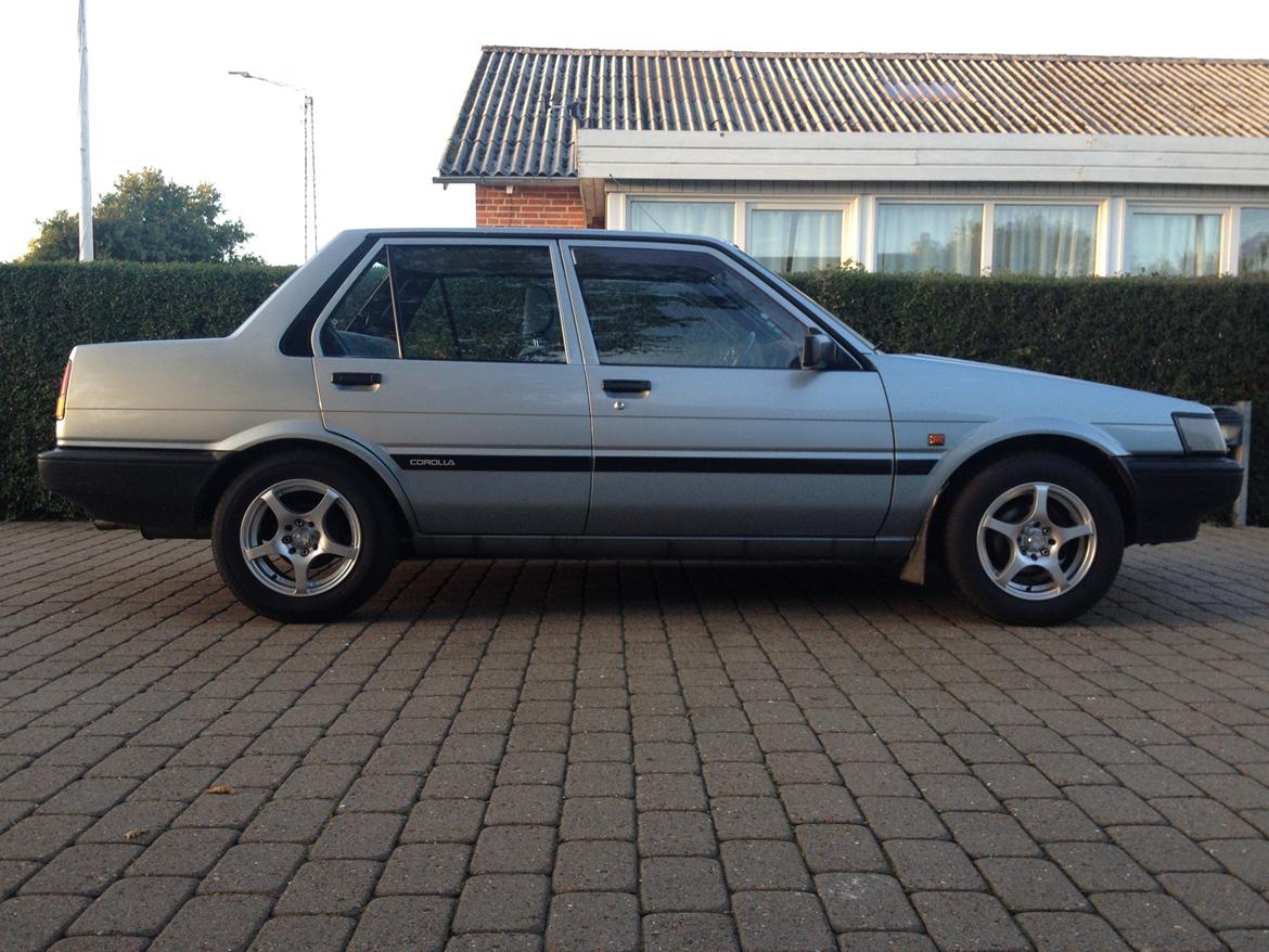 Toyota Corolla  1,6. (AE82) Sedan! ( KNUST :'( ) billede 3