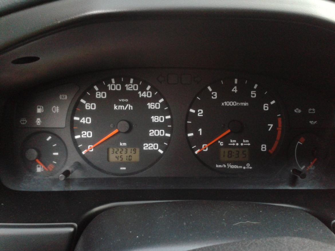 Nissan Primera SE. [Tidl. bil] billede 9