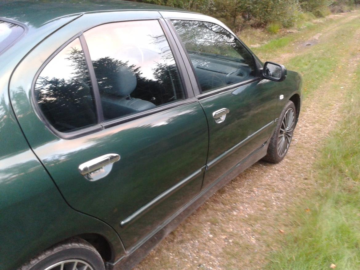 Nissan Primera SE. [Tidl. bil] billede 11