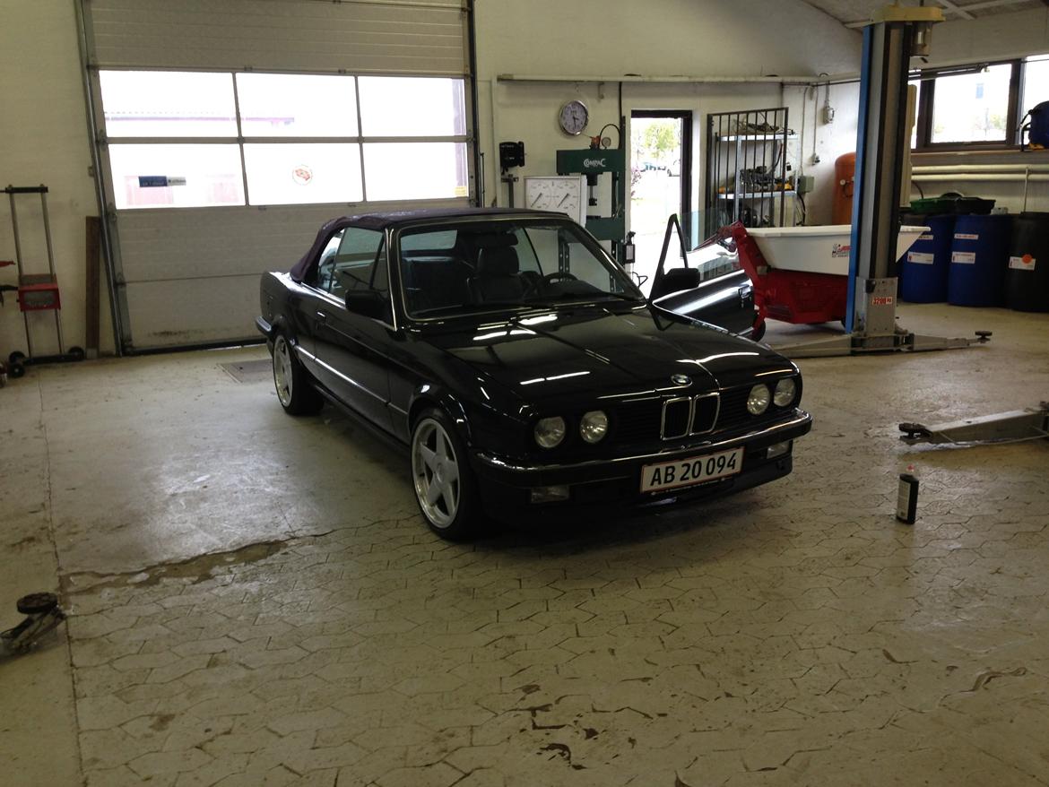 BMW E30 325i Cab billede 8