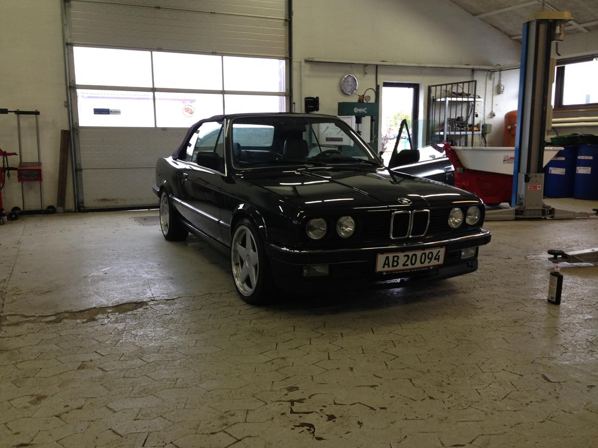 BMW E30 325i Cab billede 10