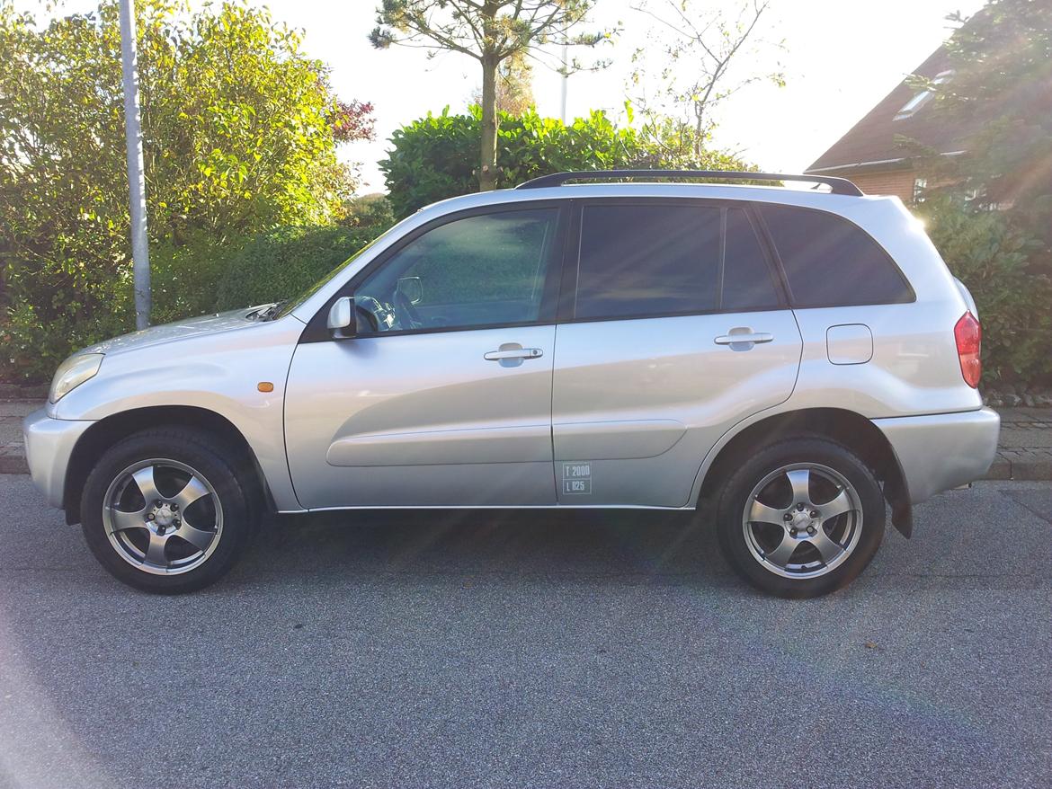 Toyota RAV4 1,8 VTT-i 4x2 5d **SOLGT** billede 8