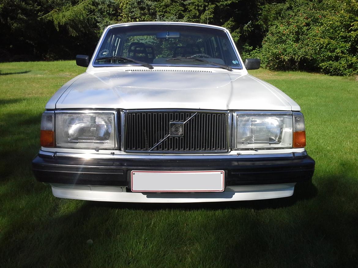 Volvo 244 - Jomfrutur i sommerhuset. efter renovering billede 9