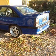 Opel Omega 3000