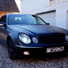 Mercedes Benz W211 E220