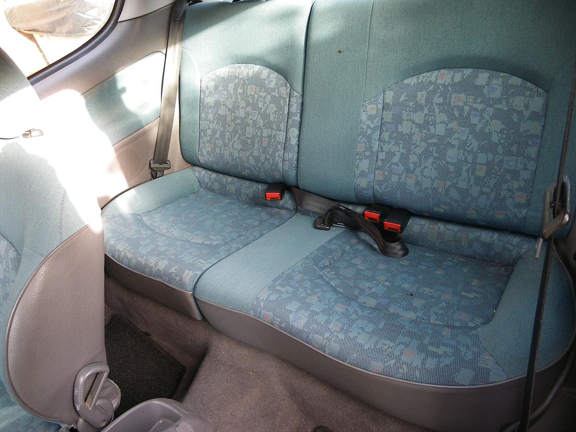 Peugeot 206 1.4 XR - hun har et askehul heromme billede 5