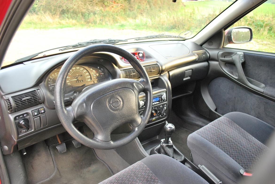 Opel astra f stationcar *solgt* billede 7