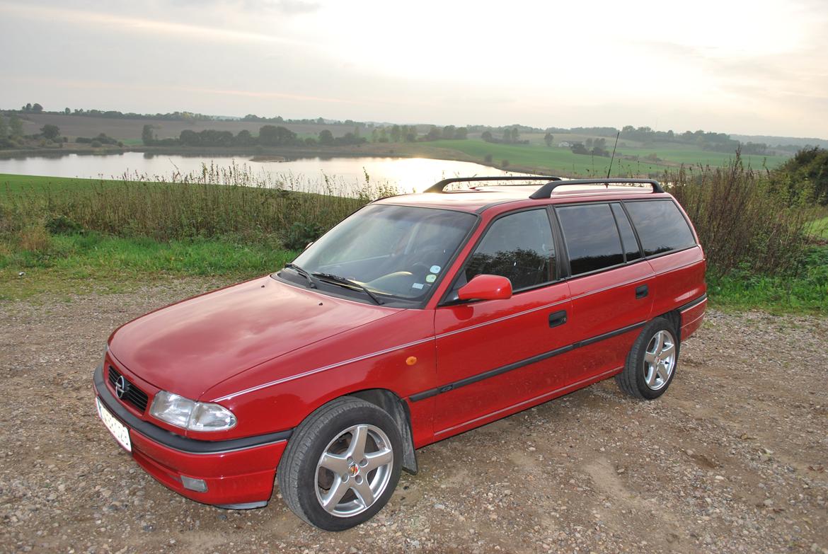 Opel astra f stationcar *solgt* billede 12