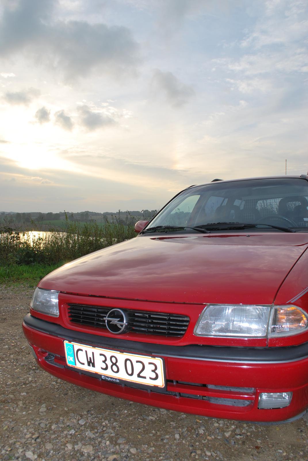Opel astra f stationcar *solgt* billede 13