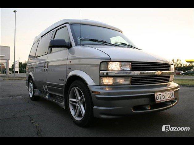 Chevrolet Astro van bus - Billede inden bilen blev overtrukket med film, et lånt original billede af bilen for 6 år siden. billede 15