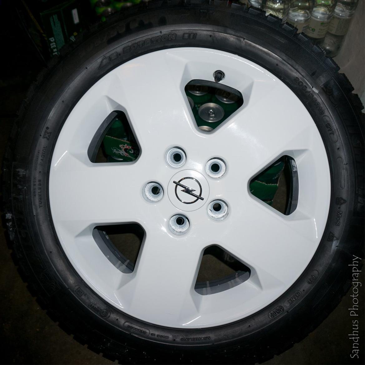 Opel Vectra - Vinterhjulene med en frisk gang maling billede 13