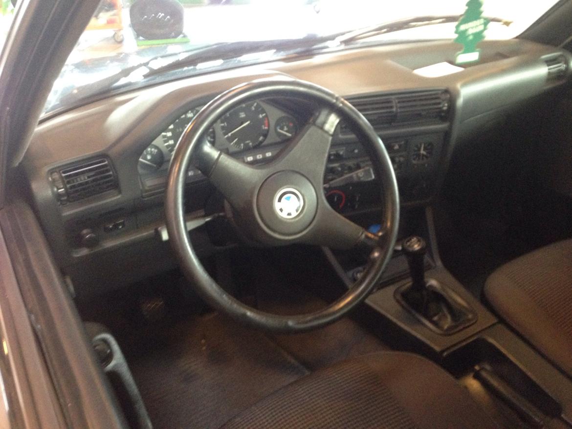 BMW E30 320 billede 7