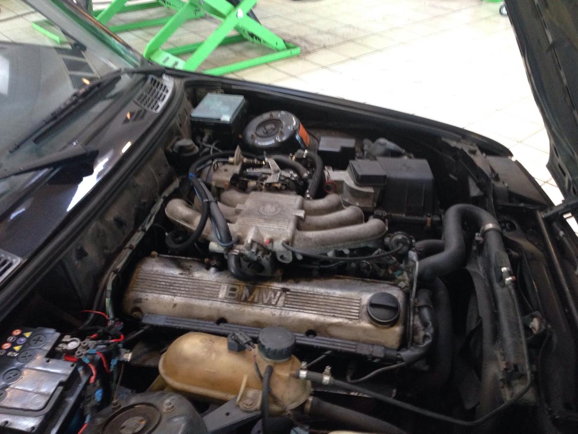 BMW E30 320 billede 9